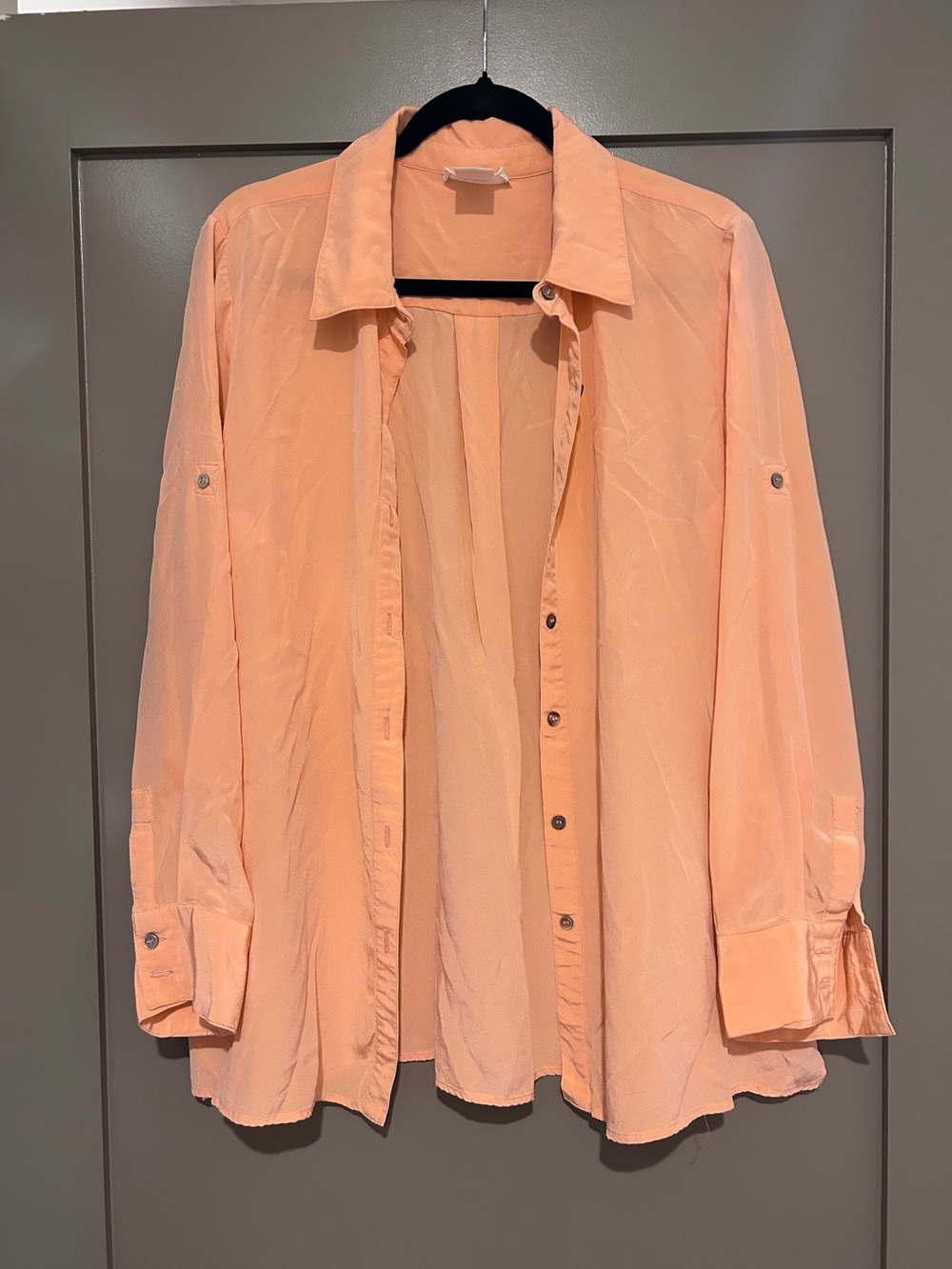 Kate Hill 100% silk button down collar blouse